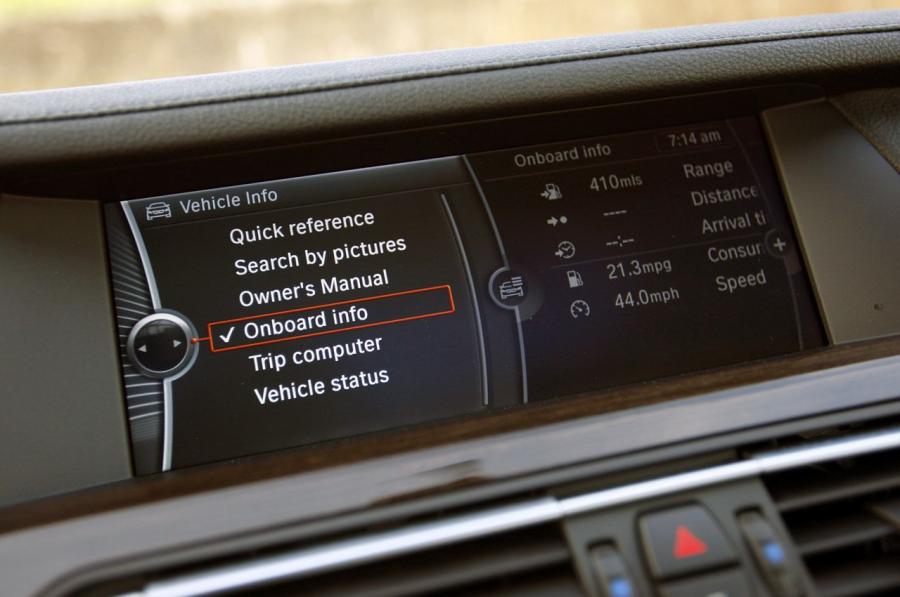  BMW 740Li 2011 года  (фото 25 из 48)